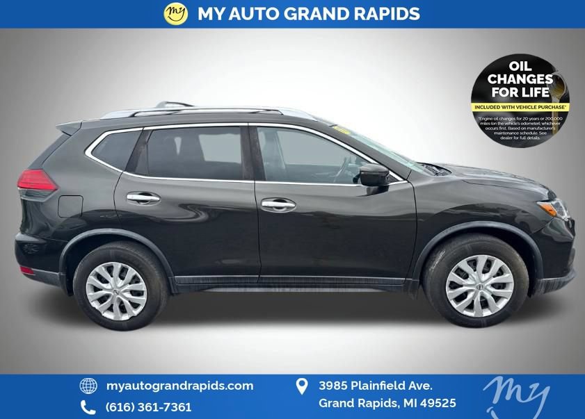 Used 2017 Nissan Rogue S w/ Appearance Package AWD/4WD image 7