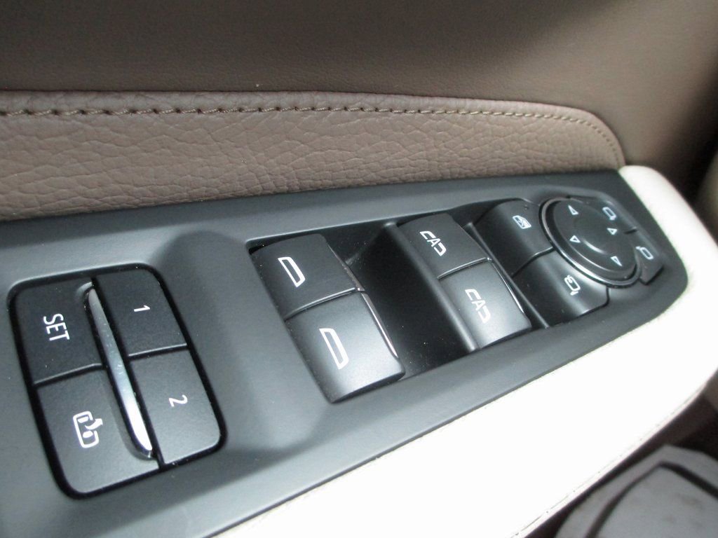 Used 2021 GMC Yukon Denali image 28