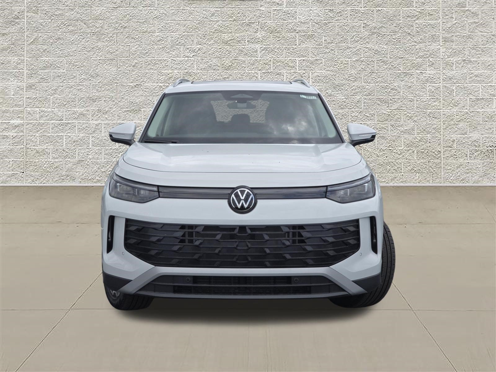 New 2026 Volkswagen Tiguan SE AWD/4WD image 2
