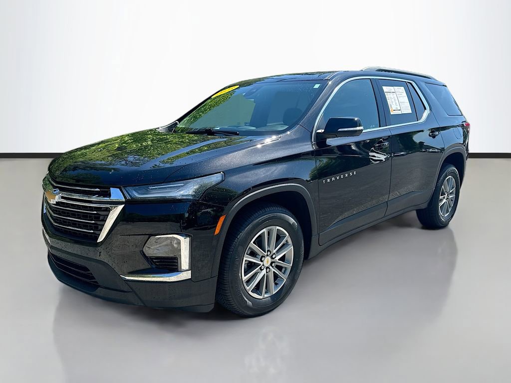 Used 2023 Chevrolet Traverse LT FWD image 3