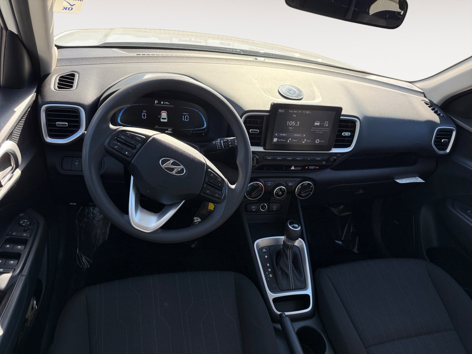 Certified 2023 Hyundai Venue SE image 15