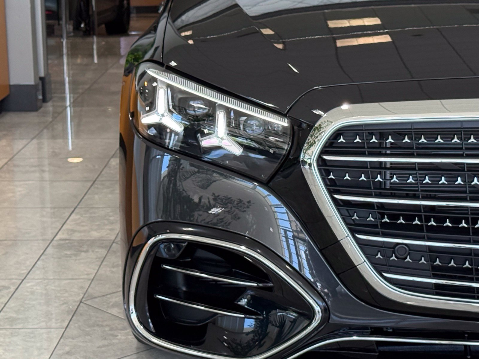 New 2027 Mercedes-Benz S 580 4MATIC Sedan image 5