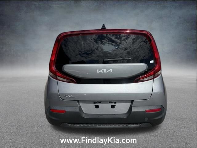 Certified 2022 Kia Soul LX w/ Technology Package FWD image 8