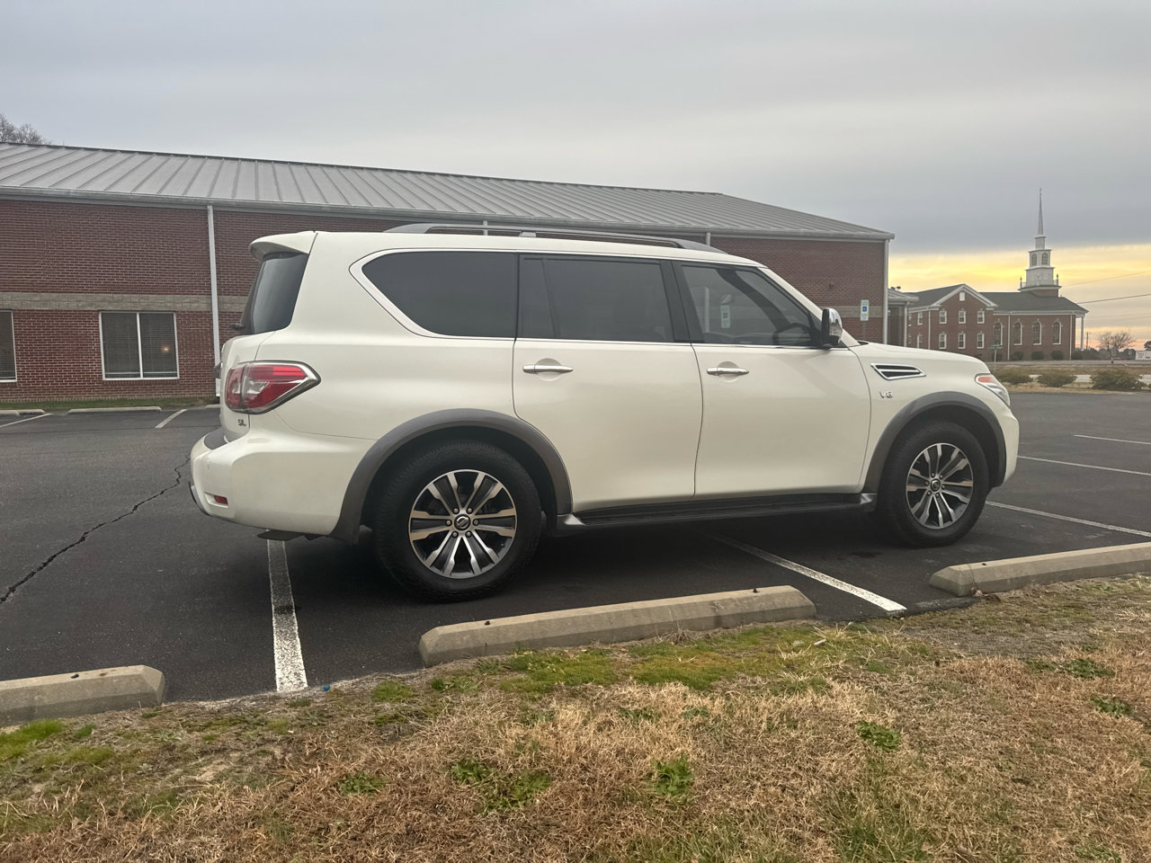Used 2019 Nissan Armada SL w/ Premium Package image 3