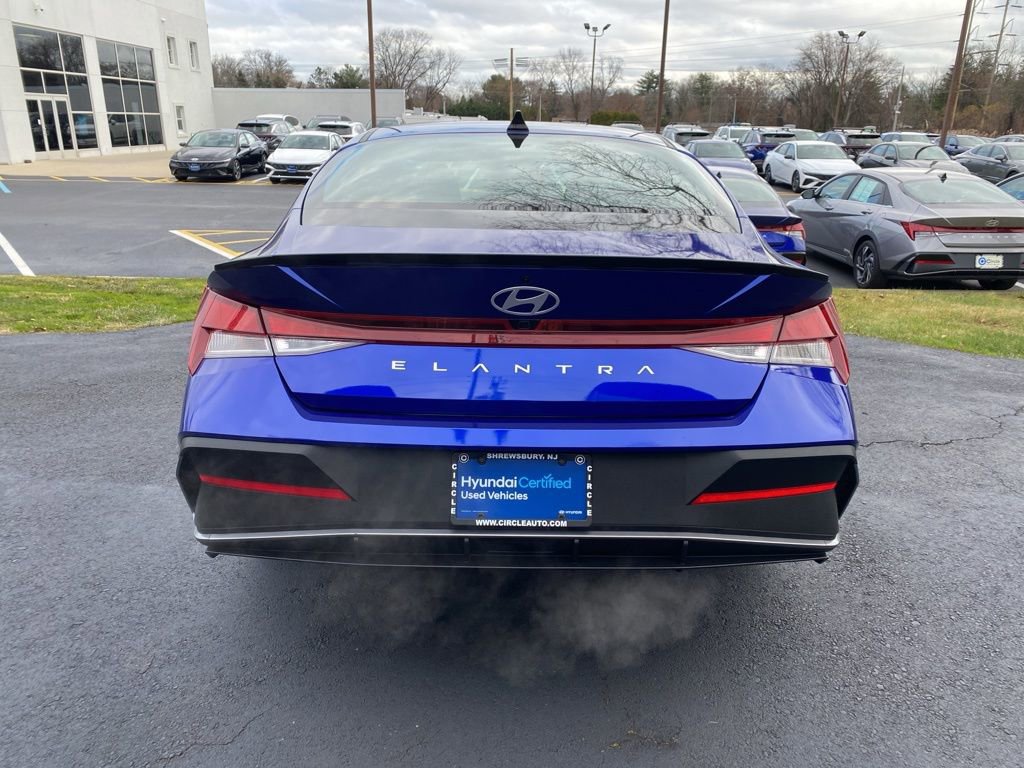 Certified 2025 Hyundai Elantra Sport w/ Cargo Package image 5