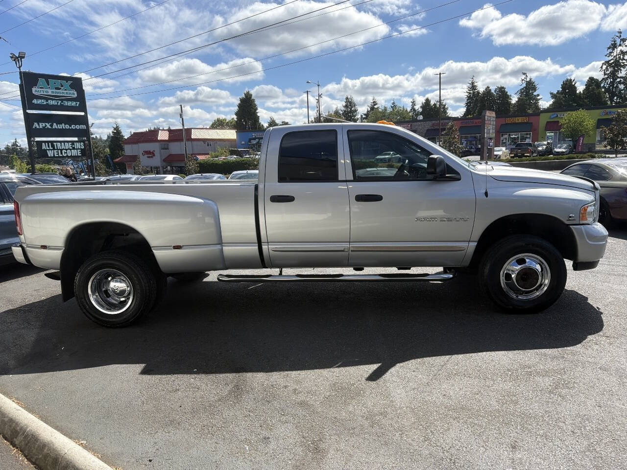 Used 2004 Dodge Ram 3500 Truck SLT w/ Sport Appearance Group AWD/4WD image 9
