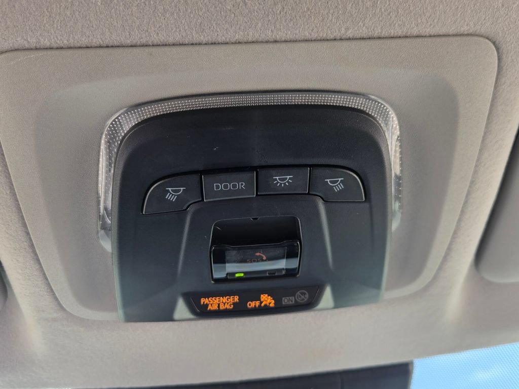 Used 2023 Toyota Corolla Cross L FWD image 22