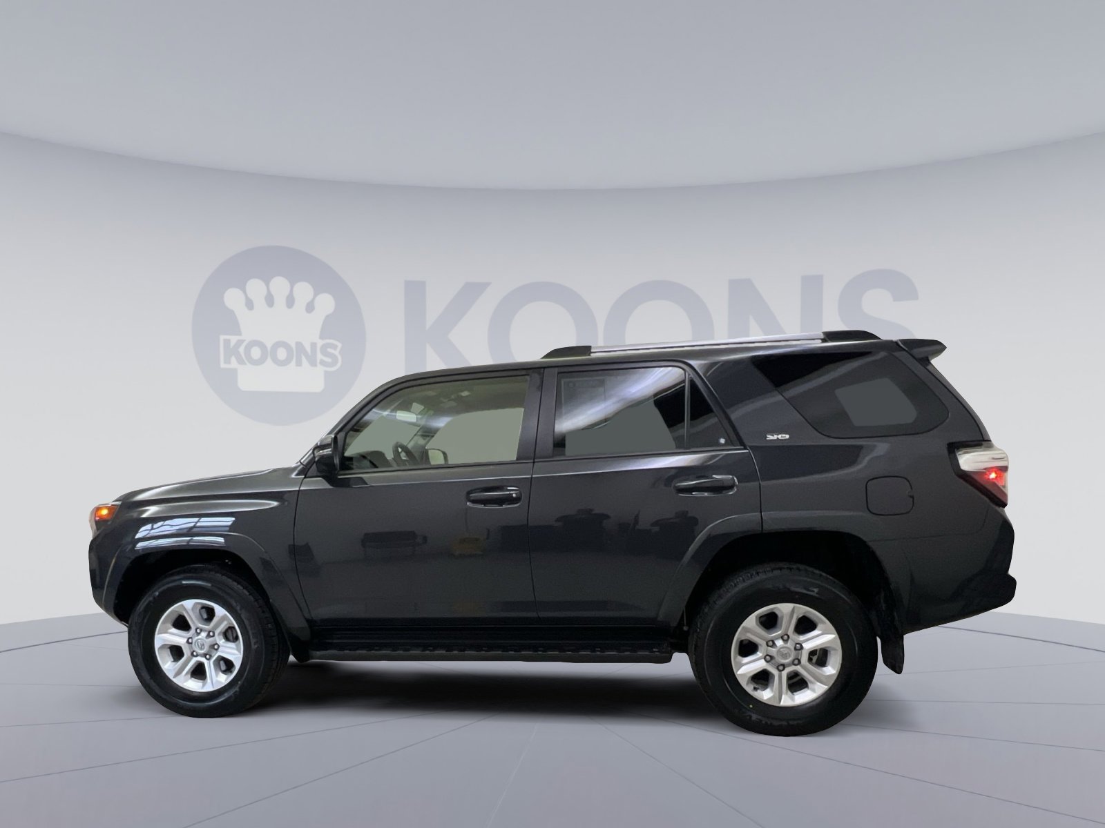 Used 2024 Toyota 4Runner SR5 Premium image 2