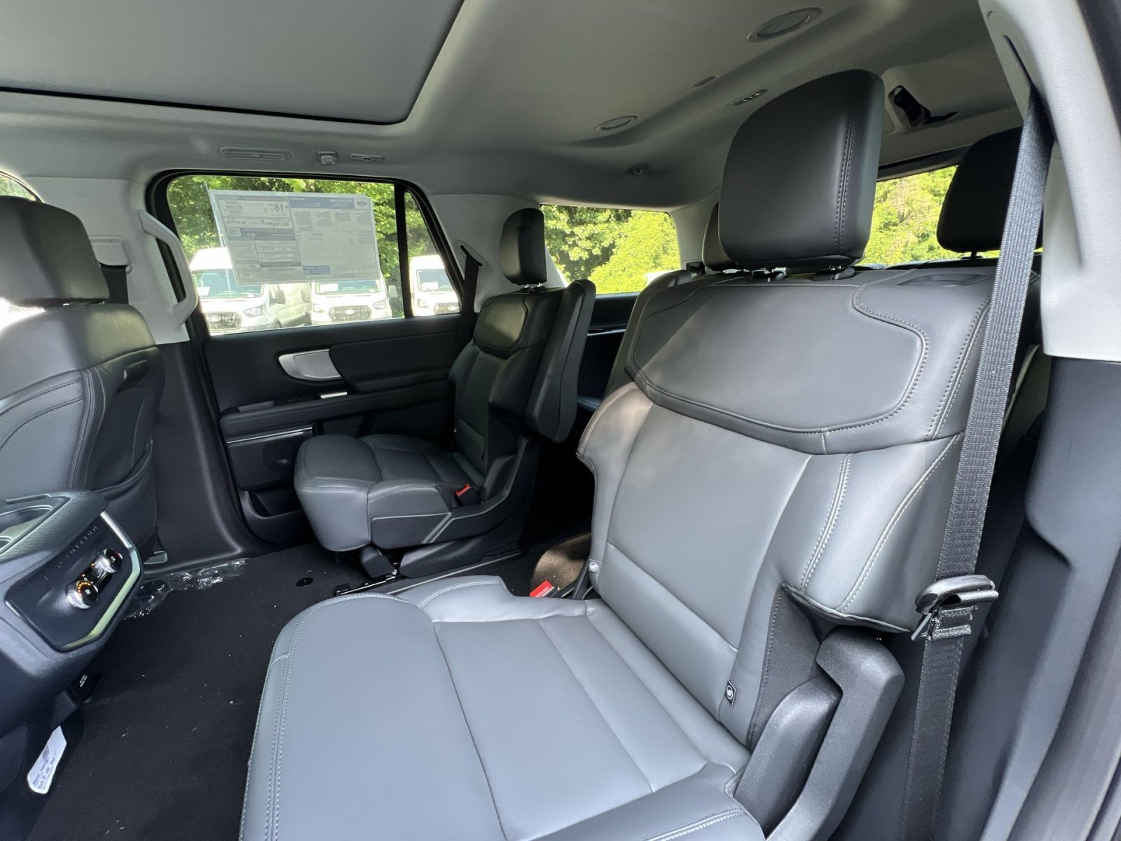 New 2026 Ford Expedition Active AWD/4WD image 25