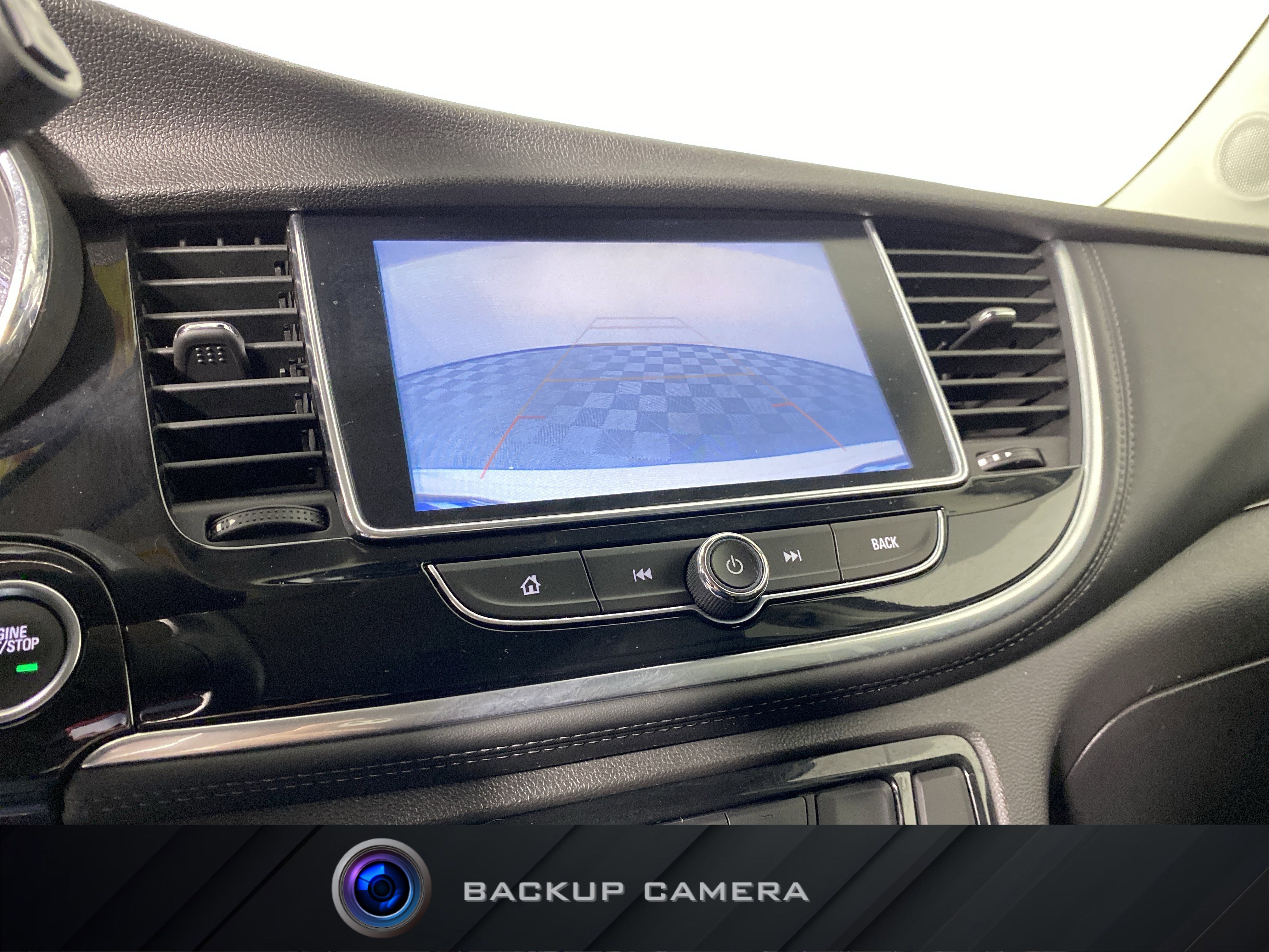 Used 2018 Buick Encore Preferred image 2