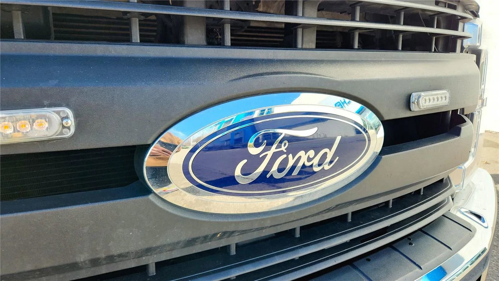 Used 2019 Ford F350 XL w/ Power Equipment Group image 15