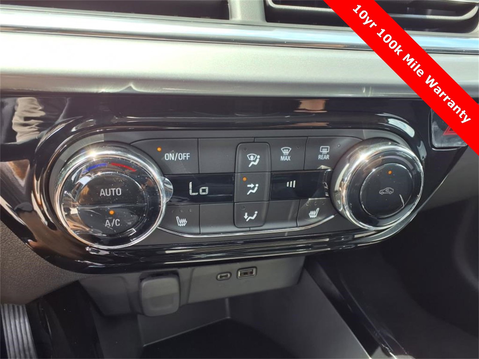 New 2025 Chevrolet Trax LT w/ LT Convenience Package image 18