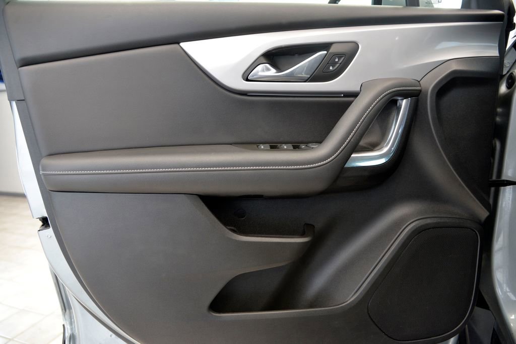Used 2023 Chevrolet Blazer LT image 14