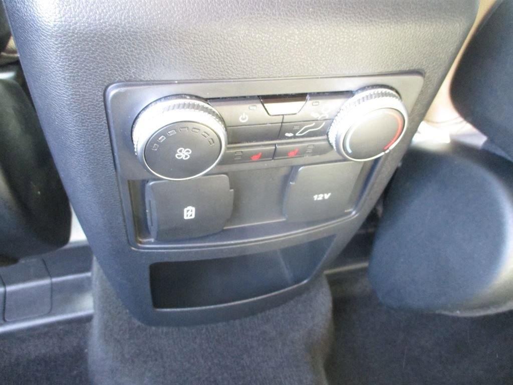 Used 2020 Ford Explorer XLT w/ Equipment Group 202A image 13