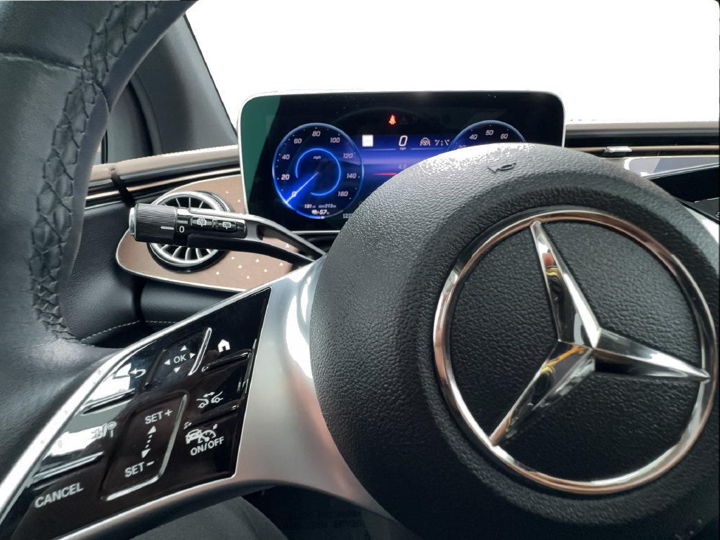 Used 2023 Mercedes-Benz EQE 350+ 4MATIC SUV w/ Exclusive Trim Package image 43