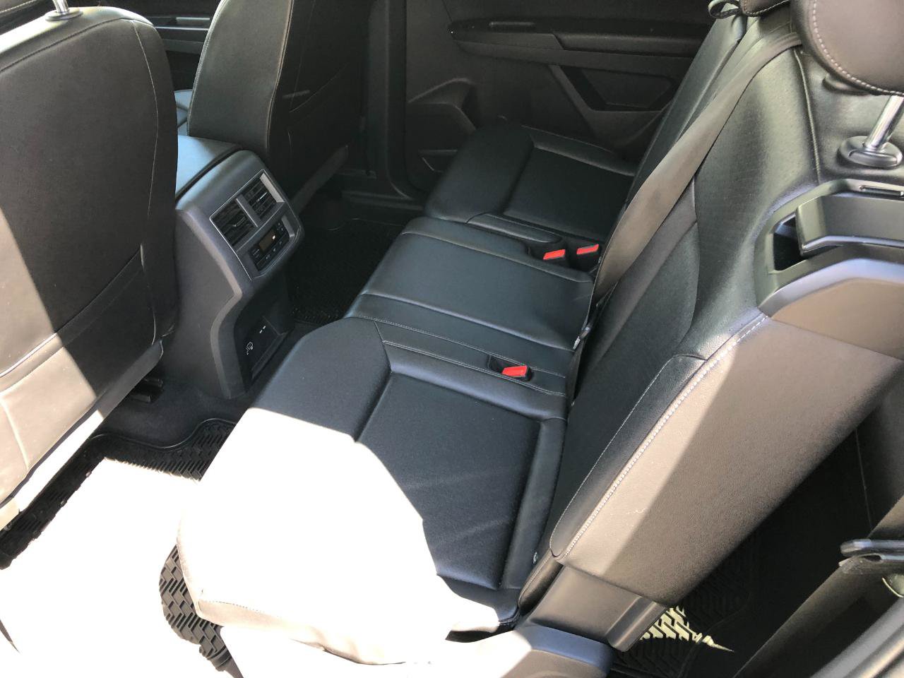 Used 2018 Volkswagen Atlas SEL AWD/4WD image 28
