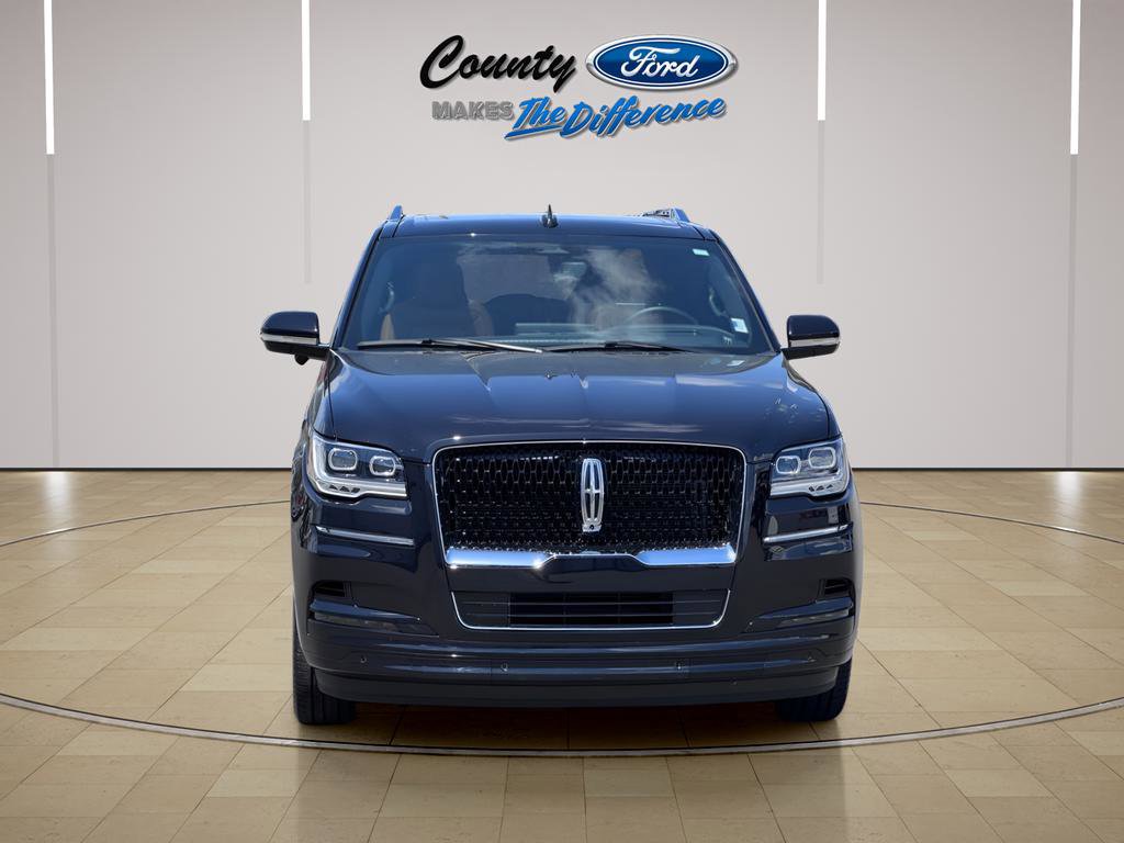 Used 2024 Lincoln Navigator Reserve image 6