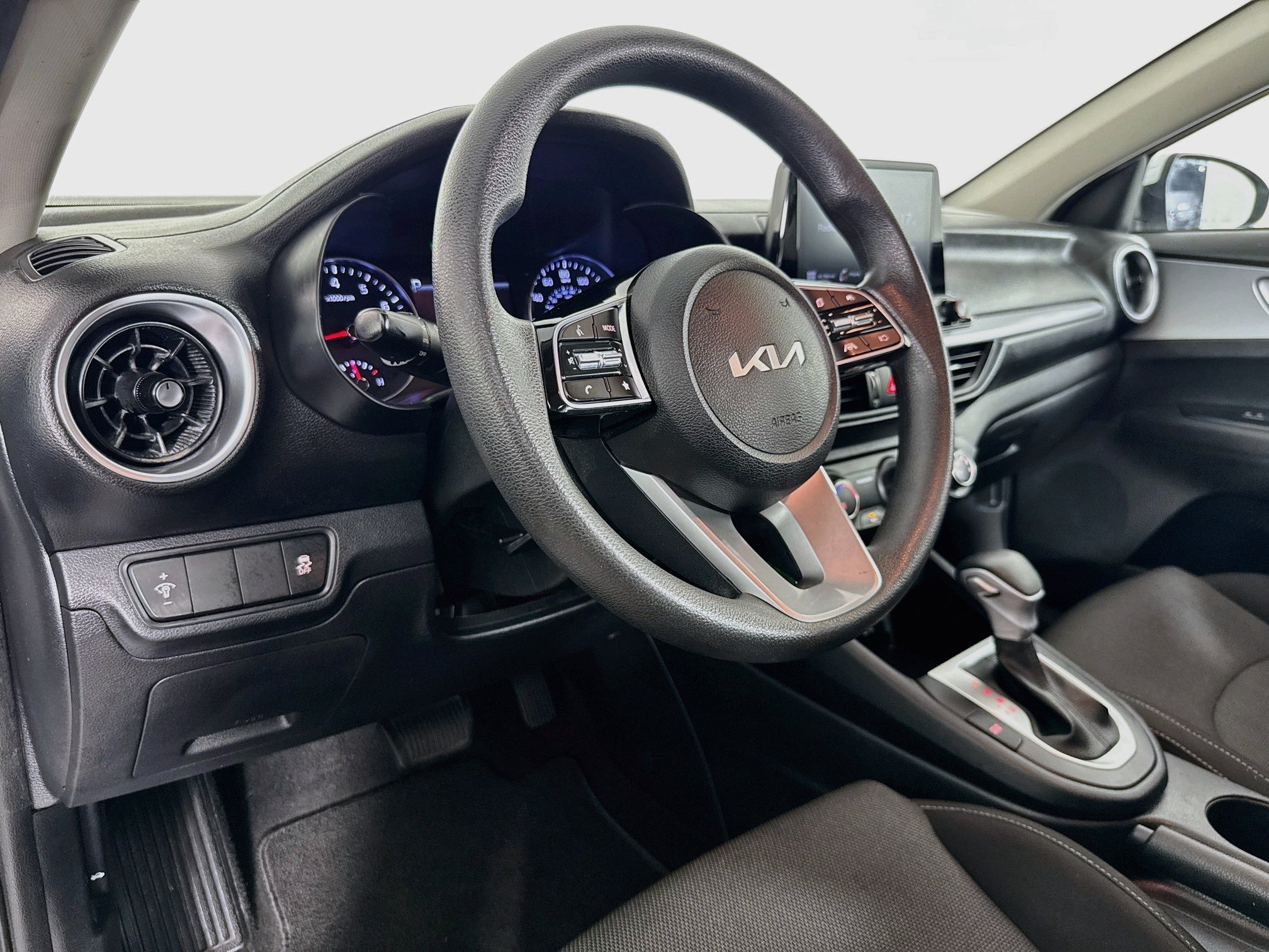 Used 2023 Kia Forte LXS FWD image 20