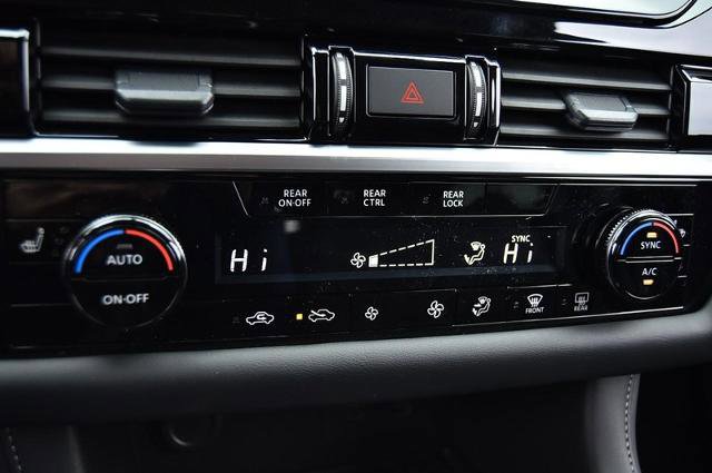 New 2025 Nissan Pathfinder SV image 16