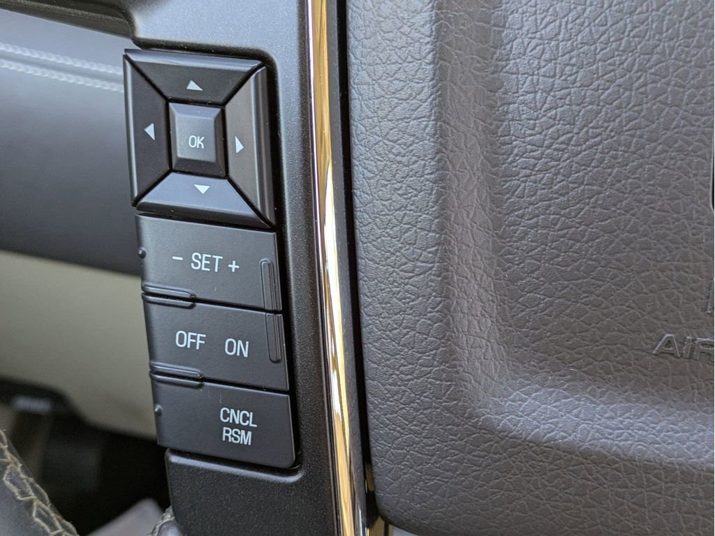 Used 2017 Lincoln Navigator Reserve image 16