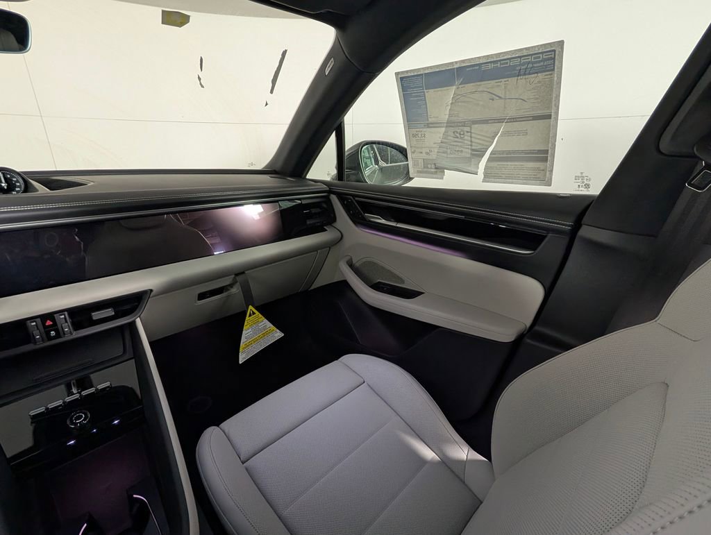 New 2026 Porsche Macan 4S Electric image 25