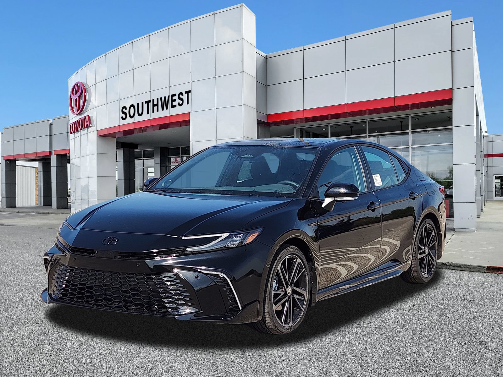 New 2026 Toyota Camry XLE FWD video 2