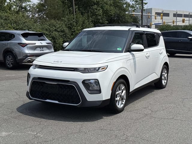 Used 2022 Kia Soul LX w/ Technology Package FWD image 5