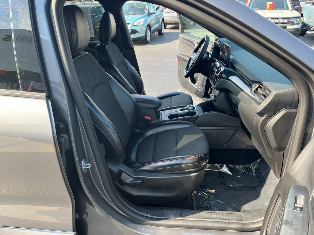 Used 2023 Ford Escape ST-Line image 39