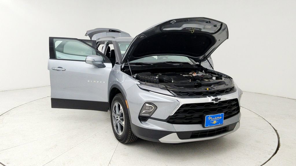 New 2025 Chevrolet Blazer LT w/ Sound & Technology Package image 10
