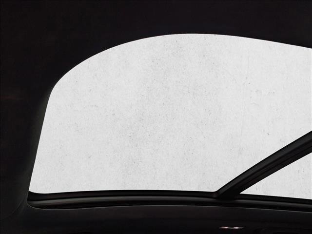 Used 2024 Lincoln Nautilus Reserve w/ Equipment Group 202A image 15