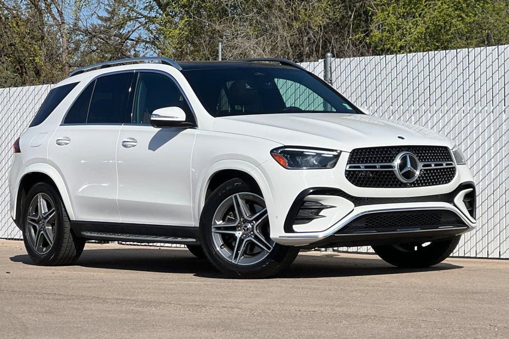 Used 2024 Mercedes-Benz GLE 350 4MATIC image 2