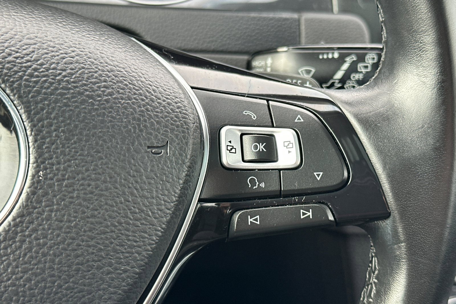 Used 2018 Volkswagen Golf SE image 26