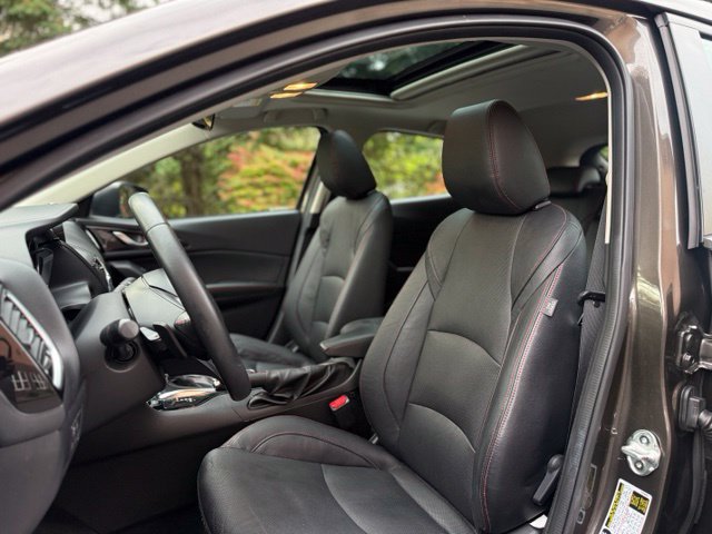 Used 2014 MAZDA MAZDA3 s Grand Touring w/ Technology Package FWD image 10