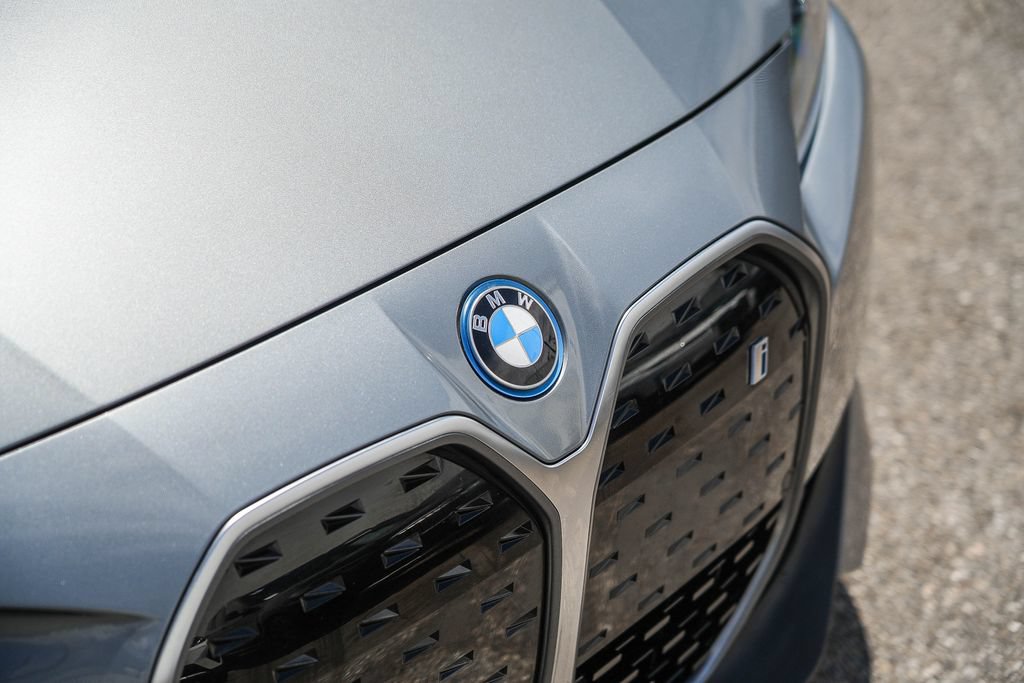 Used 2023 BMW i4 eDrive35 w/ Premium Package RWD image 11