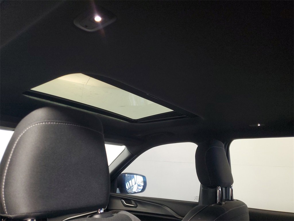 Used 2024 Jeep Grand Cherokee L Laredo image 23