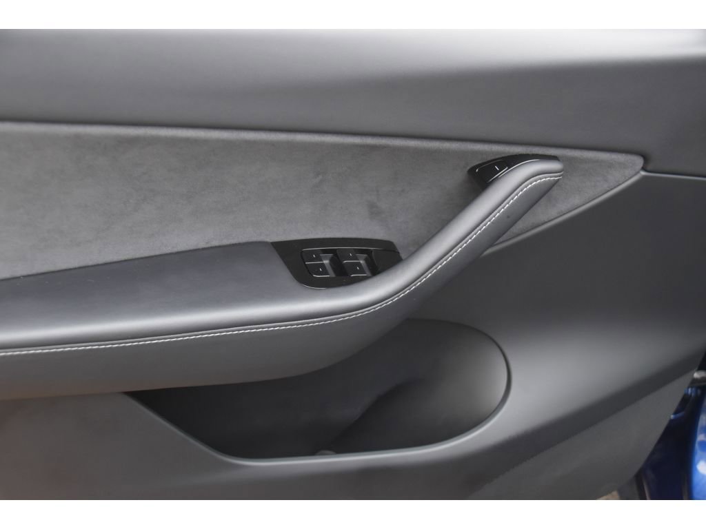 Used 2020 Tesla Model Y Performance image 23