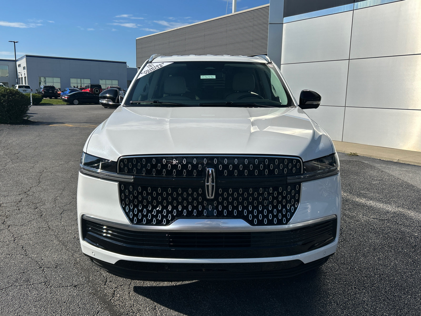 New 2026 Lincoln Navigator L Premier AWD/4WD image 2