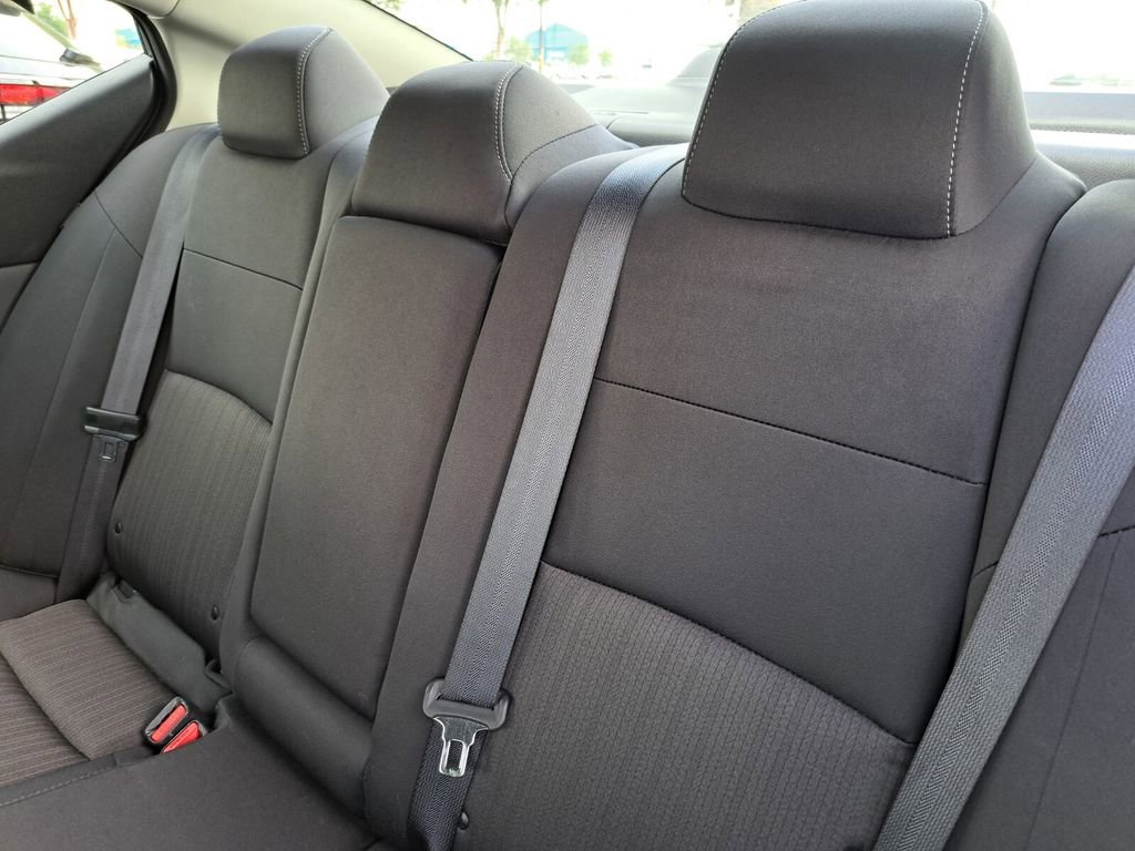 Used 2024 Nissan Altima 2.5 SV FWD image 23