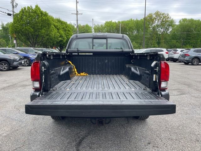 Used 2018 Toyota Tacoma SR w/ SR Convenience Package AWD/4WD image 16