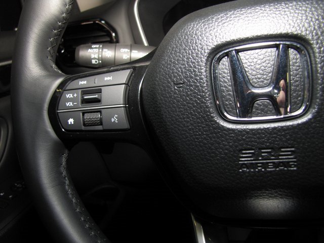 Certified 2024 Honda Pilot Touring image 5