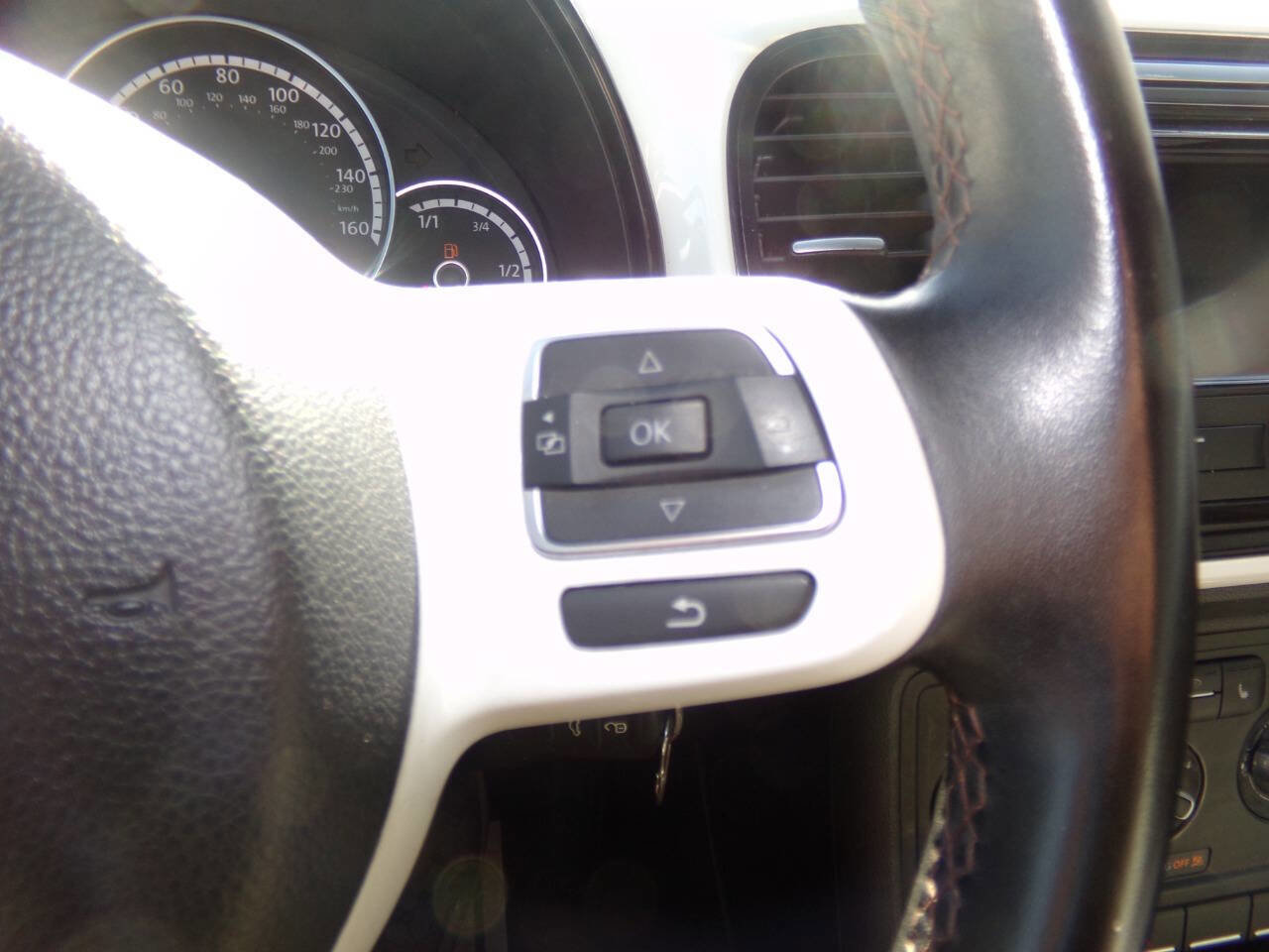 Used 2015 Volkswagen Beetle 1.8T Classic image 52