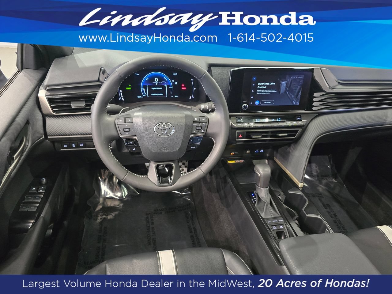 Used 2026 Toyota Camry SE FWD image 13