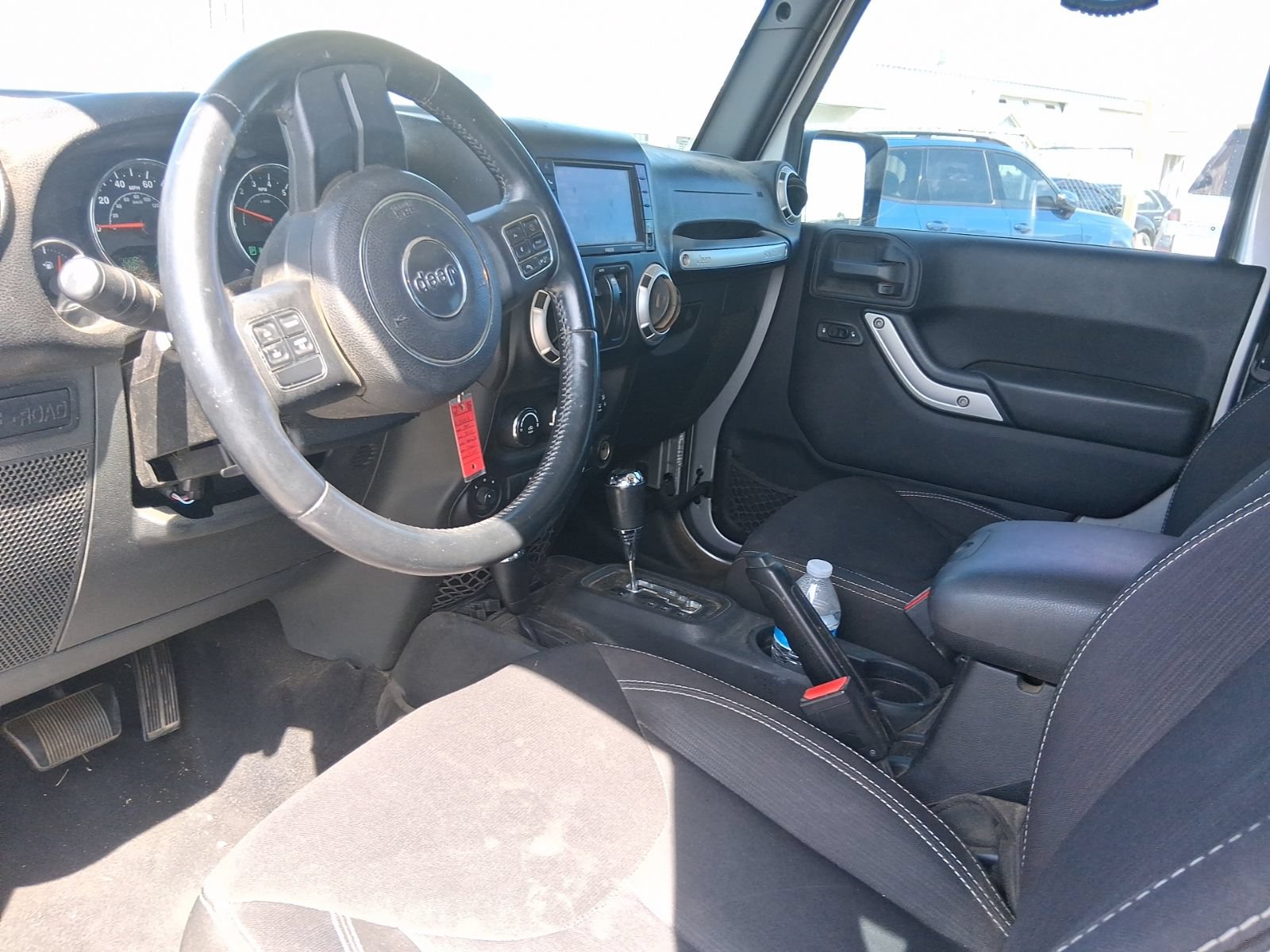 Used 2015 Jeep Wrangler Rubicon w/ Power Convenience Group AWD/4WD image 6