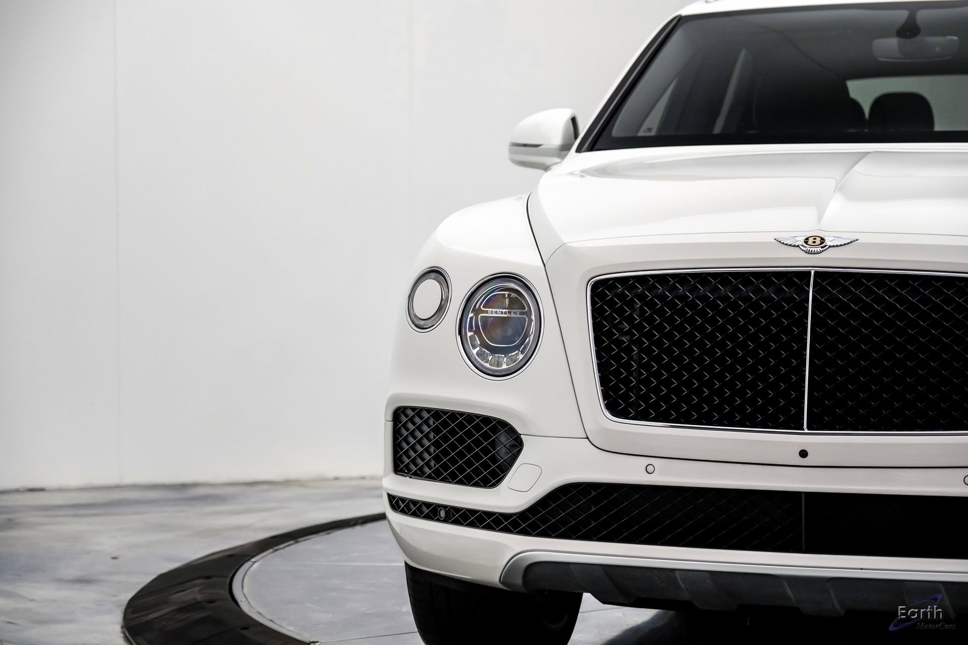 Used 2019 Bentley Bentayga image 29
