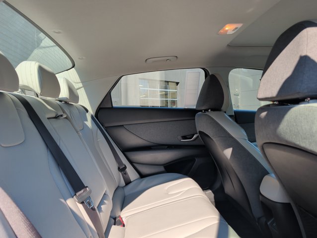 Used 2024 Hyundai Elantra Limited FWD image 25