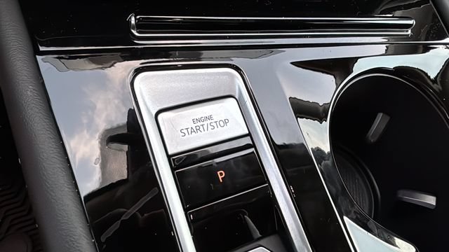 Used 2024 Volkswagen Atlas SEL Premium R-Line AWD/4WD image 28