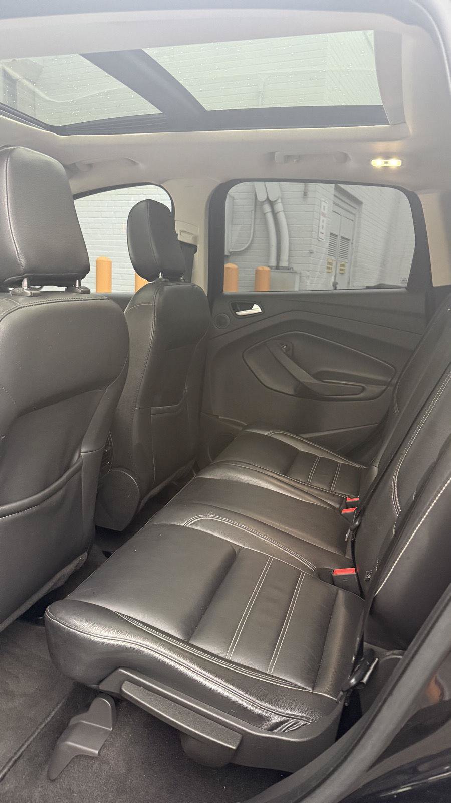Used 2019 Ford Escape Titanium FWD image 17