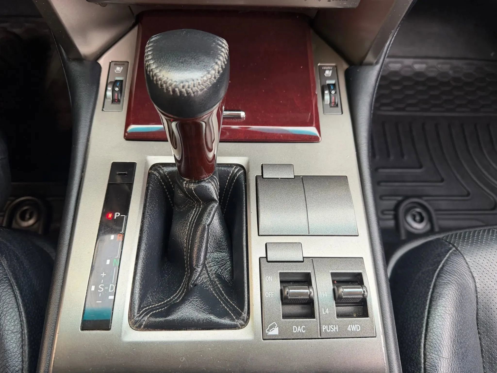 Used 2015 Lexus GX 460 w/ Premium Package image 21