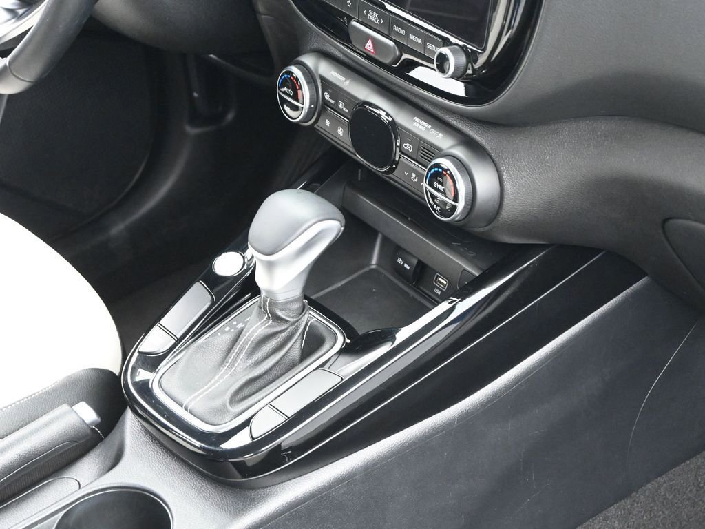 Used 2024 Kia Soul GT-Line image 32