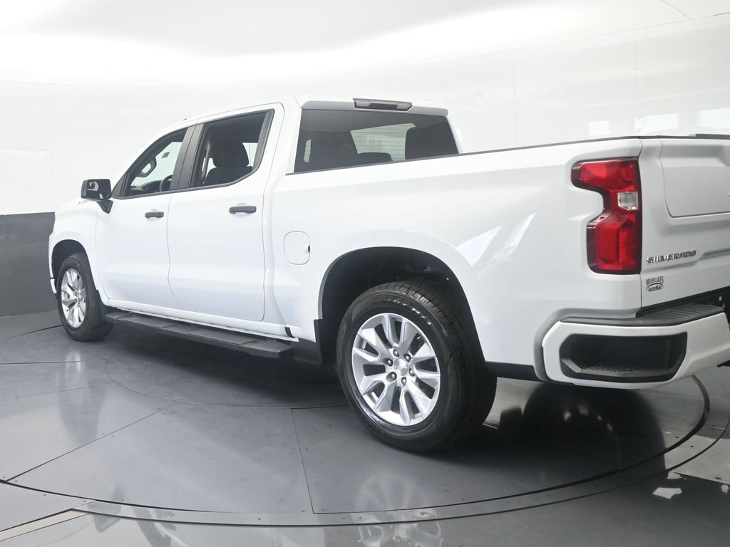 Used 2022 Chevrolet Silverado 1500 Custom w/ Safety Confidence Package RWD image 4